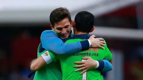 Jurado y Corona en un partido