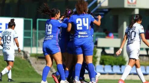 Cruz Azul Femenil durante el encuentro ante Pachuca