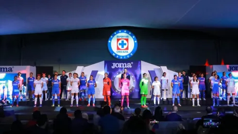 Cruz Azul y sus camisetas más lindas de la historia.