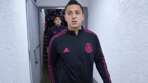 Roberto Alvarado con la Selección de México