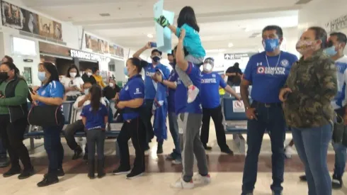 Aficionados recibieron a Cruz Azul en Juárez