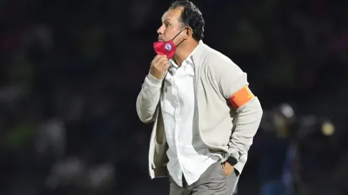 Juan Reynoso celebró la undécima victoria al hilo de Cruz Azul.