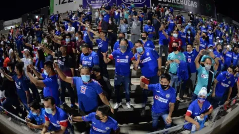 Batalla campal entre aficiones