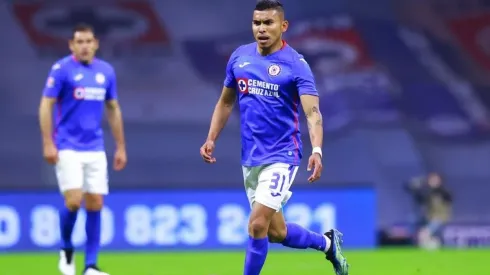 Orbelin Pineda durante el Guardianes