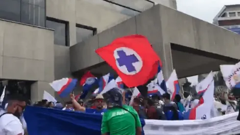 La afición de Cruz Azul recibió al plantel.