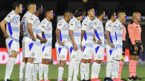 Cruz Azul presenta un par de cambios en su convocatoria de este sábado.