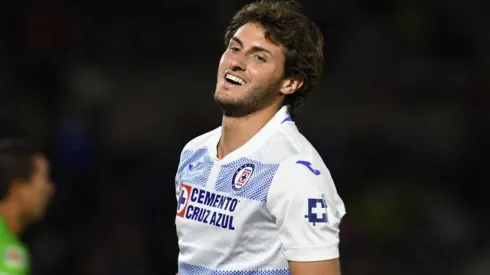 Santiago Giménez durante el Guardianes