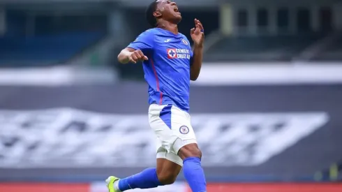 Bryan Angulo en un partido del Guardianes