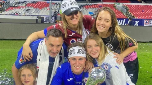 Santiago Giménez quiere el bicampeonato.