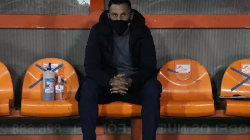 Christian Giménez en el banquillo del Cancún FC