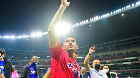 Corona renovará con Cruz Azul.