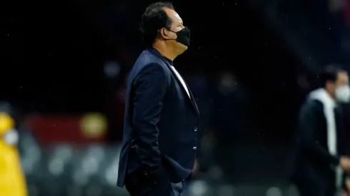 Juan Reynoso en el partido ante Mazatlán