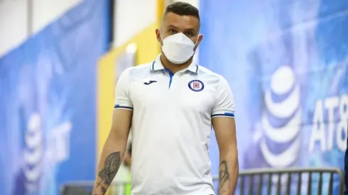 Jonathan Rodríguez en una convocatoria con Cruz Azul
