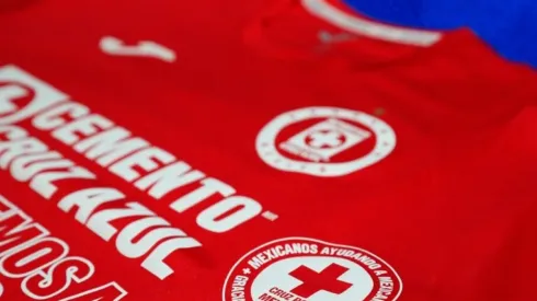 Cruz Azul estrenará un jersey especial rojo contra América.