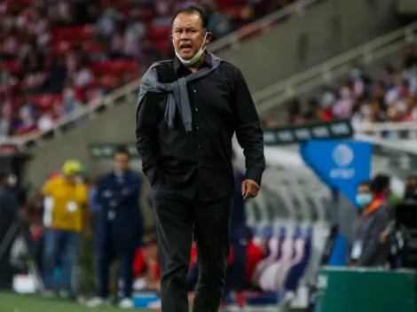 Juan Reynoso sufre por las ausencias de selección