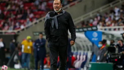 Juan Reynoso sufre por las ausencias de selección