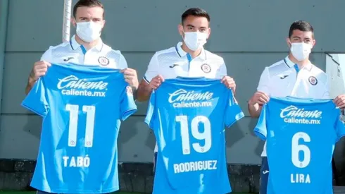 Cruz Azul confirmó la llegada de ocho refuerzos.
