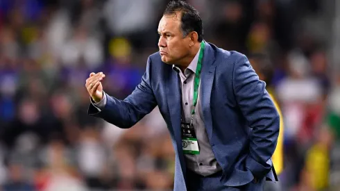 Juan Reynoso y Cruz Azul buscarán retener a dos futbolistas clave