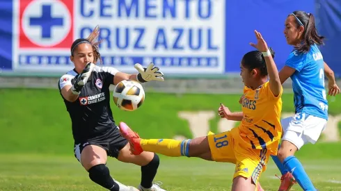 Cruz Azul enfrenta a Tigres en la Liguilla de la Liga MX Femenil.
