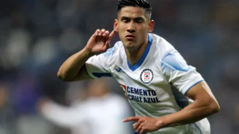 Uriel Antuna firmó su primer gol con Cruz Azul.