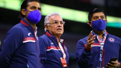 Dávila y su cuerpo técnico.