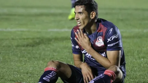 Josué Reyes en un partido con Cimarrones