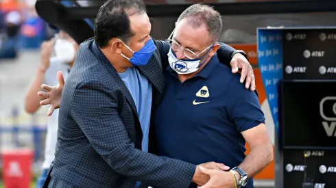 Duelo de estrategias: Juan Reynoso enfrentará a Andrés Lillini en el Cruz Azul vs Pumas.