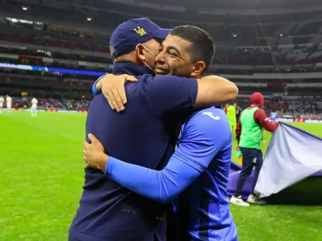 El gran detalle de Erik Lira con un aficionado de Pumas UNAM