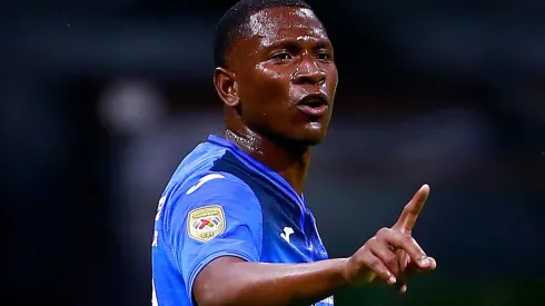 Angulo no saldría de Cruz Azul