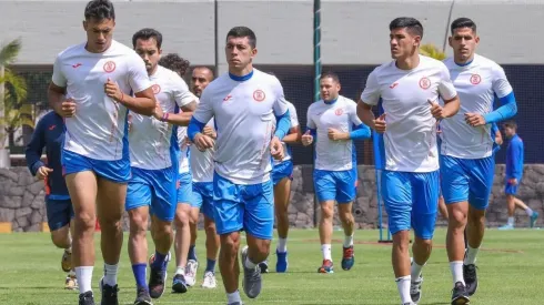 Cruz Azul se prepara para enfrentar a Chivas.
