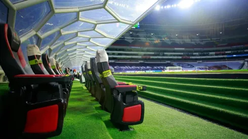 El banquillo cementero busca dueño.