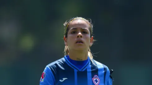 Continuó su carrera en su país