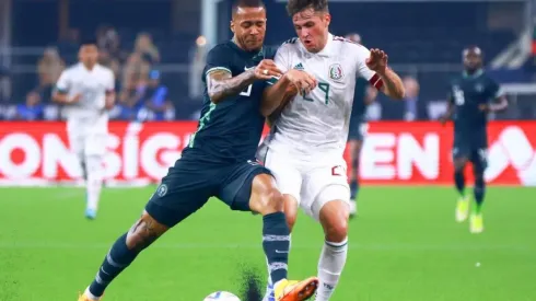 Santiago Giménez será uno de los referentes del combinado mexicano