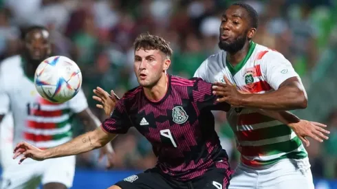 El delantero mexicano en el duelo ante Surinam