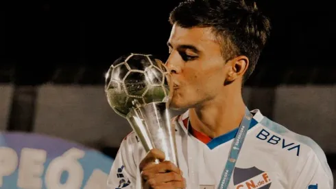 Felipe Carballo se puso en la órbita de Cruz Azul.