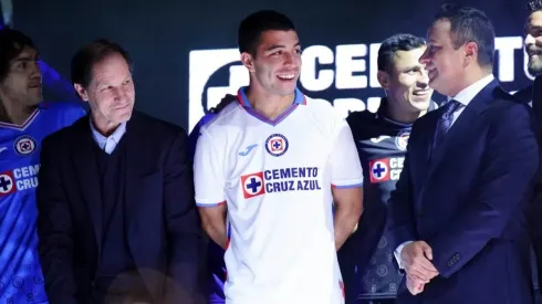 Velázquez en la presentación de los nuevos uniformes