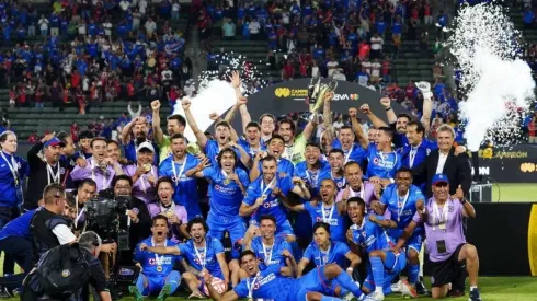 Cruz Azul celebra el título de la Supercopa de la Liga