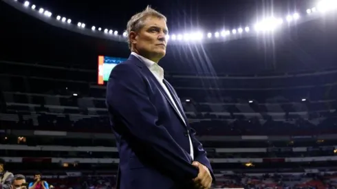 Diego Aguirre en el partido contra el Pachuca