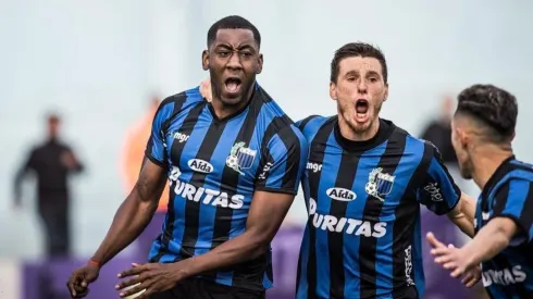 Cruz Azul insiste en fichar a Gonzalo Carneiro.