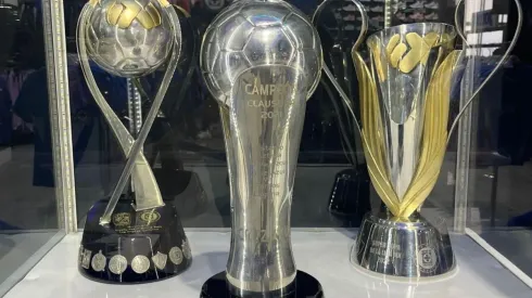 Así lucen los trofeos, listos para la foto del recuerdo.