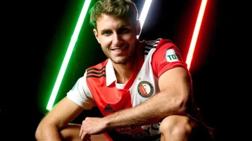 Santi Giménez ya está listo para debutar con el Feyenoord.