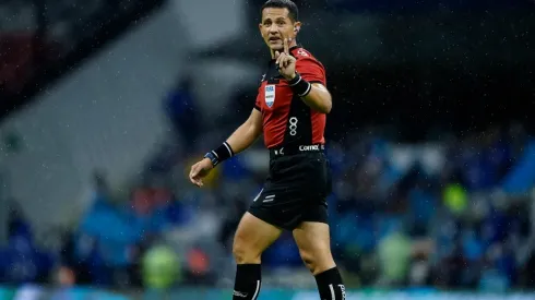 Diego Montaño, árbitro central.