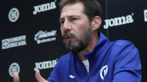 López de Silanes compareció ante los medios de comunicación