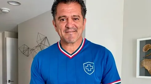 Carlos Hermosillo se mostró molesto por la situación que atraviesa Cruz Azul.