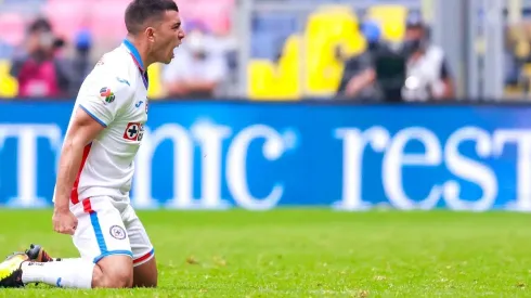 Erik Lira en el duelo ante Querétaro