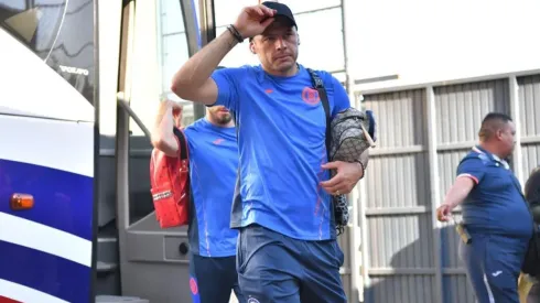 El defensor paraguayo cargó con todo contra el director deportivo