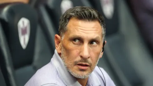 El exjugador regresa para medirse a un equipo en horas bajas