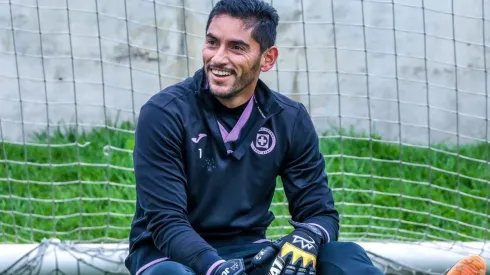 Corona saldrá desde el inicio ante los universitarios