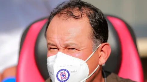 Reynoso en un partido de Cruz Azul
