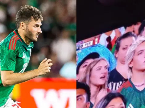 Novia de Santi Giménez vuelve a robar cámaras, ahora en el México vs Perú